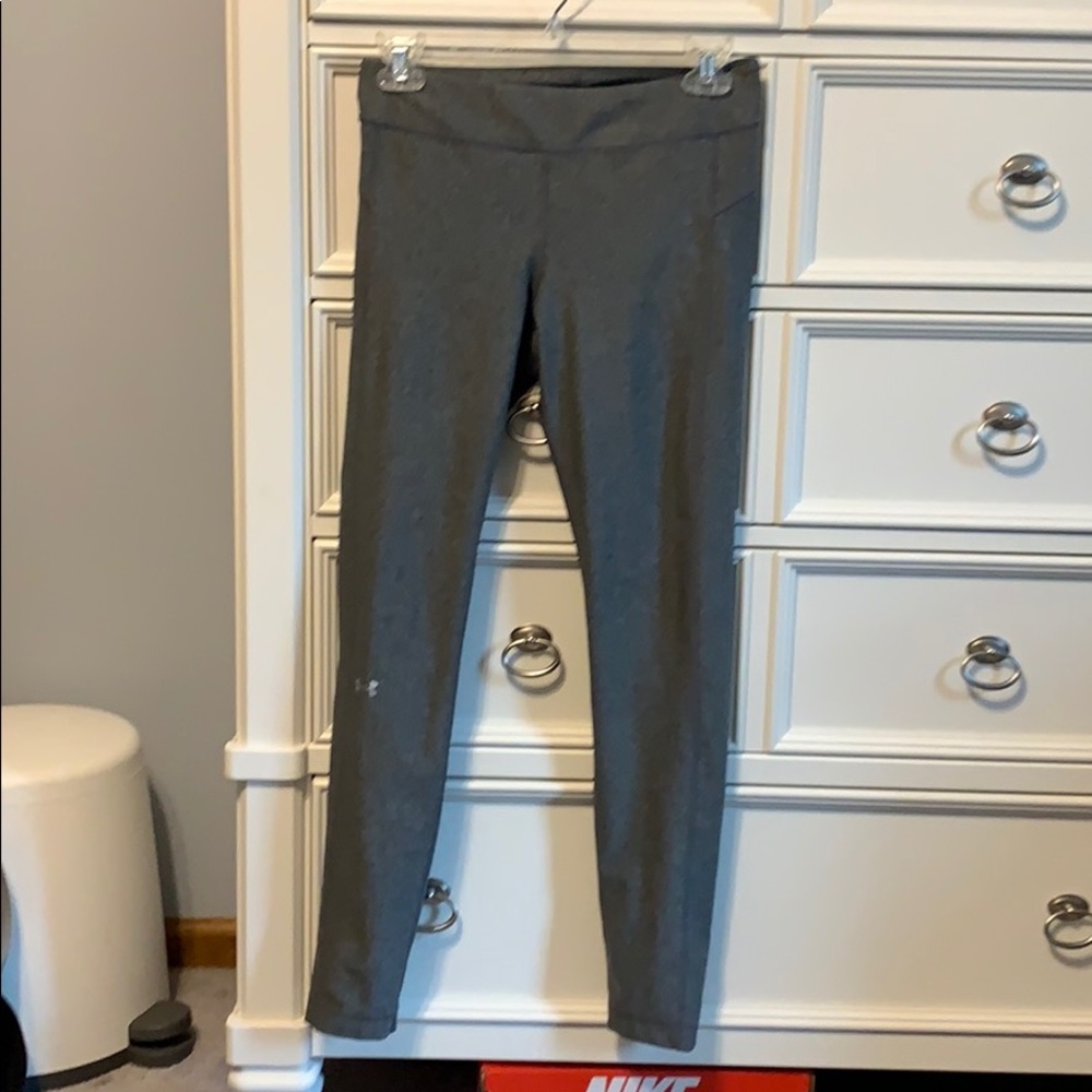grey Under Armor sport leggings